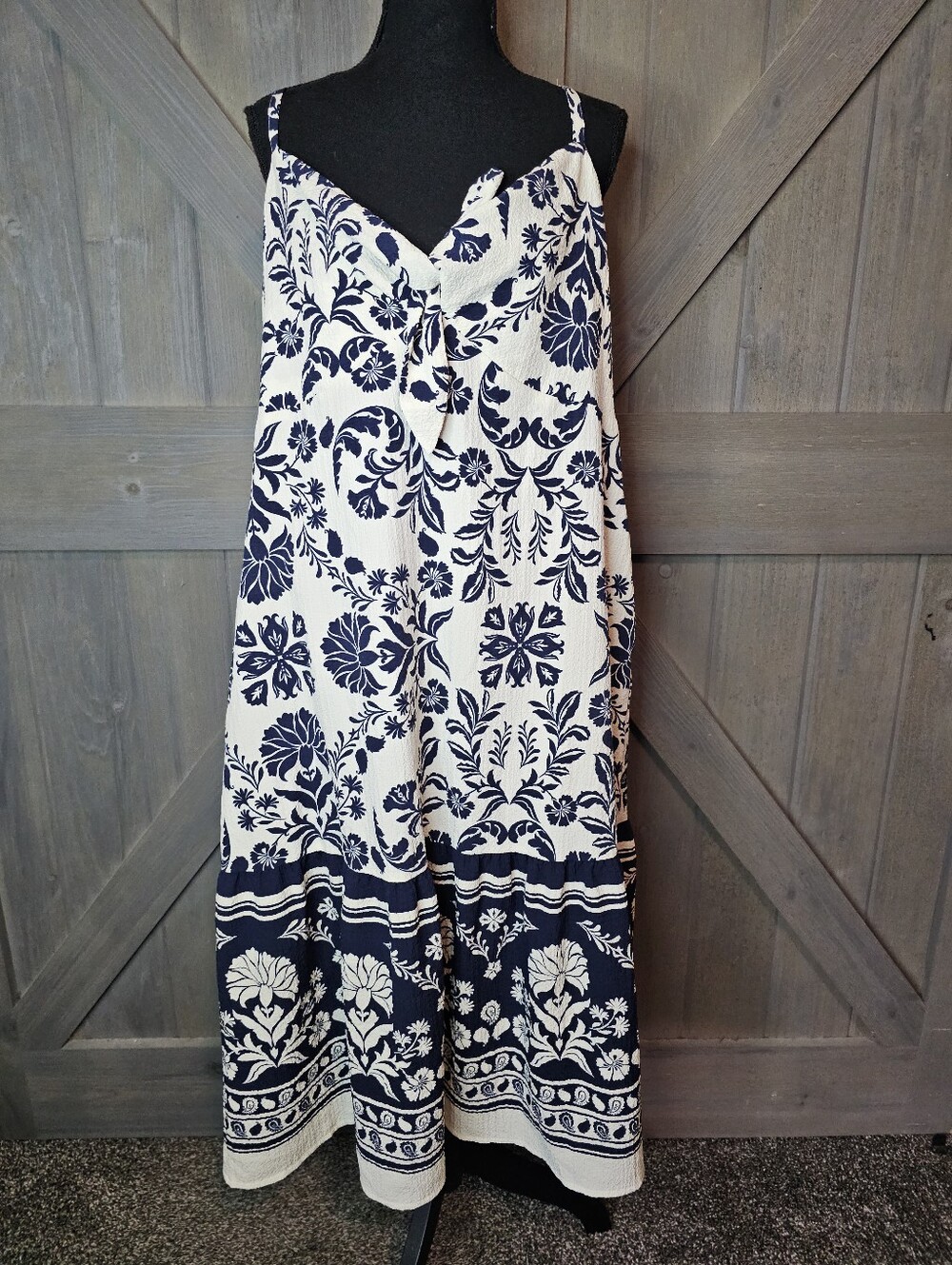 Time and Tru XL 16/18 Navy Blue & Cream Floral Sleeveless Maxi Dress